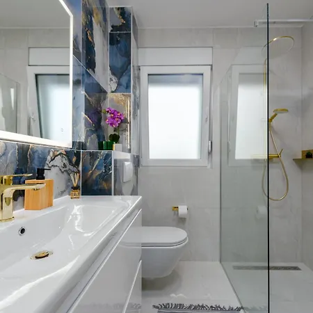 Apartment Deluxe Anelle With Jacuzzi *