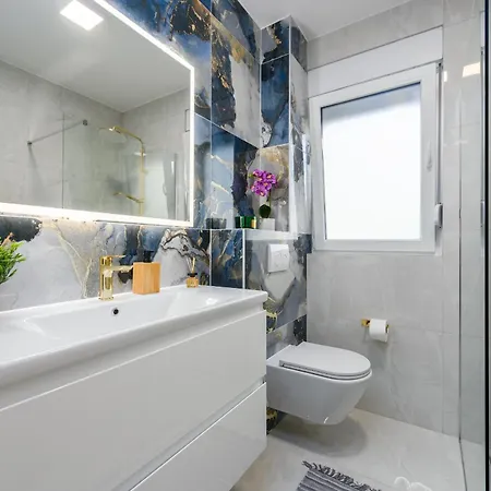 Apartment Deluxe Anelle With Jacuzzi *