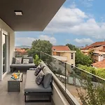 Deluxe Anelle With Jacuzzi 자다르