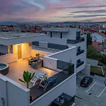 Deluxe Anelle With Jacuzzi 자다르