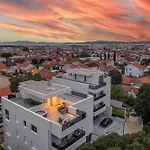 아파트 Deluxe Anelle With Jacuzzi 자다르