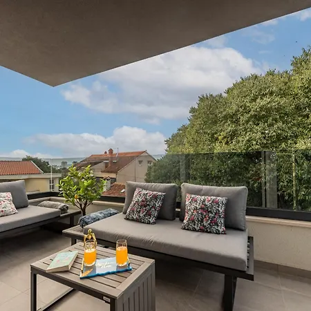 Apartment Deluxe Anelle With Jacuzzi