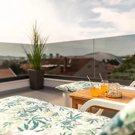 Apartment Deluxe Anelle With Jacuzzi