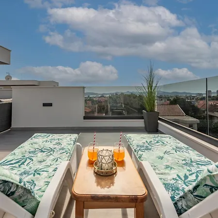 Deluxe Anelle With Jacuzzi Apartment Zadar