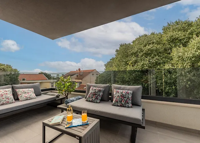 Apartment Deluxe Anelle With Jacuzzi