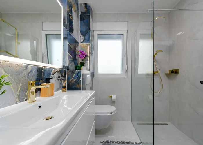 Apartment Deluxe Anelle With Jacuzzi *