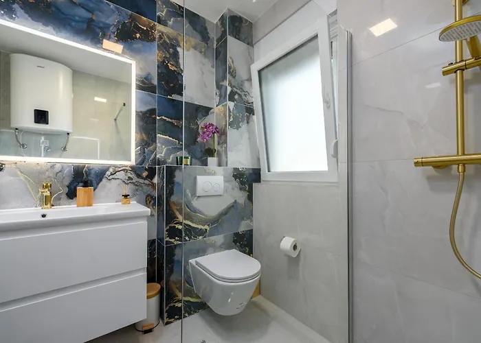 Deluxe Anelle With Jacuzzi *