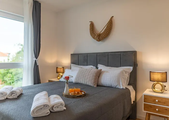 Apartment Deluxe Anelle With Jacuzzi