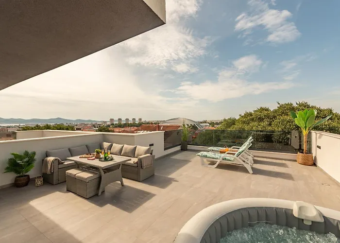 Deluxe Anelle With Jacuzzi